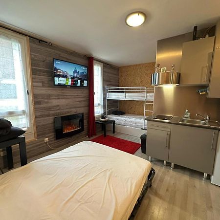 Le Chaleureux Cocon Rouge Apartment Ustou Ngoại thất bức ảnh