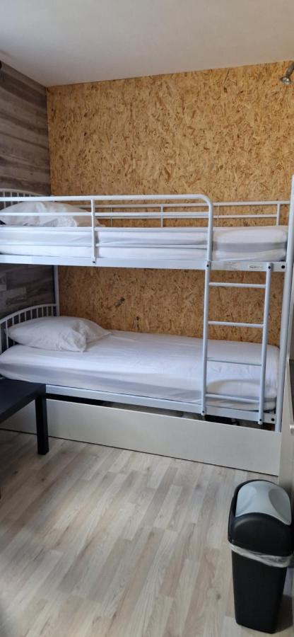 Le Chaleureux Cocon Rouge Apartment Ustou Ngoại thất bức ảnh